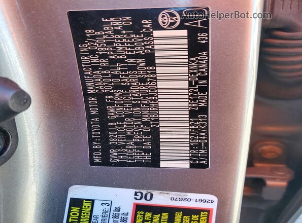 2T1BURHE9JC067818 2018 TOYOTA COROLLA Charcoal Vista del compartimento del motor