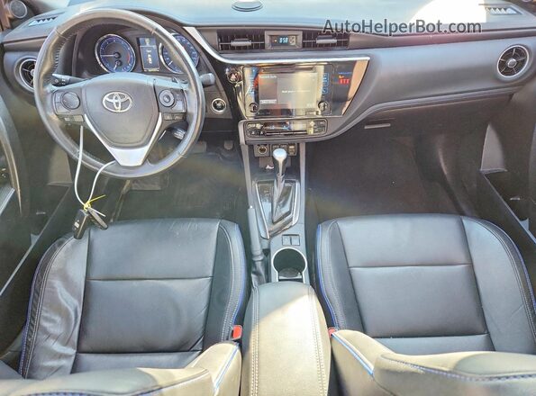 2T1BURHE9JC967859 2018 TOYOTA COROLLA Синий Вид панели приборов