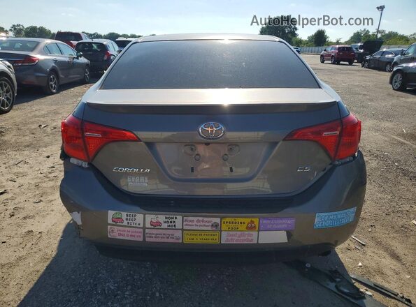 2T1BURHE9JC977047 2018 TOYOTA COROLLA Gray Rear view