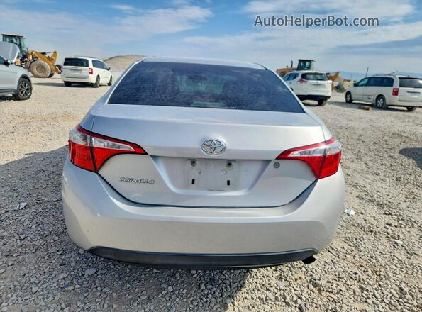 2T1BURHEXGC708791 2016 TOYOTA COROLLA Серебряный Вид сзади