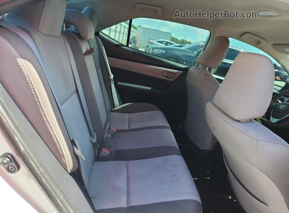 2T1BURHEXHC851533 2017 TOYOTA COROLLA Серебряный Вид задних сидений