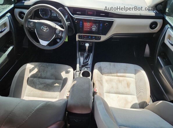 2T1BURHEXHC851533 2017 TOYOTA COROLLA Серебряный Вид панели приборов