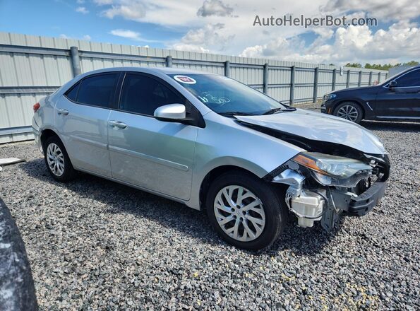 2T1BURHEXHC851533 2017 TOYOTA COROLLA Серебряный Передняя правая четверть