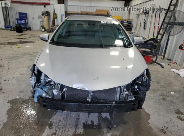 2T1BURHEXHC939000 2017 TOYOTA COROLLA Серебряный Вид спереди