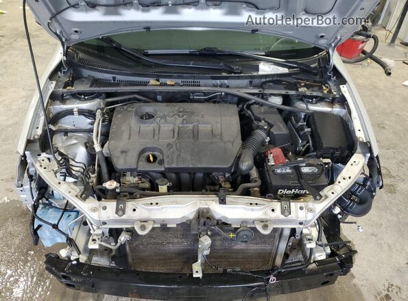 2T1BURHEXHC939000 2017 TOYOTA COROLLA Серебряный Вид задней части салона