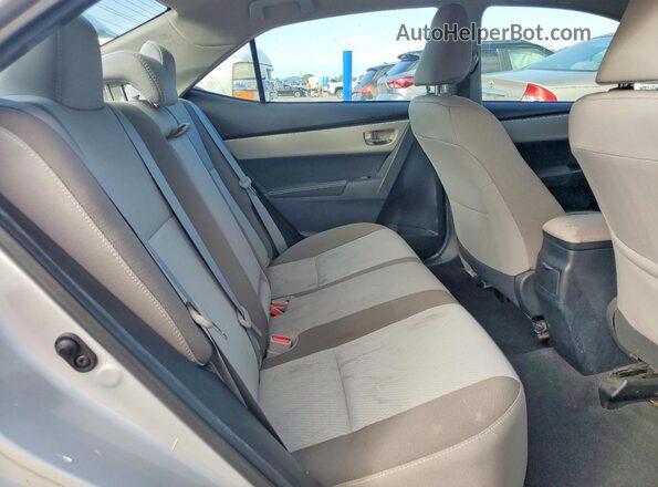 2T1BURHEXHC951373 2017 TOYOTA COROLLA Silver Вид задніх сидінь