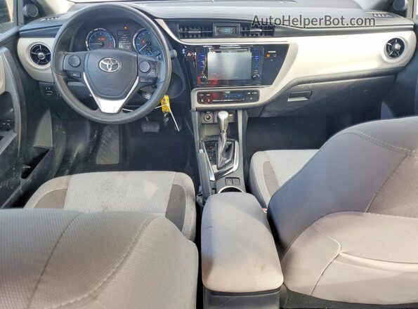 2T1BURHEXHC951373 2017 TOYOTA COROLLA Silver Вид панелі приладів
