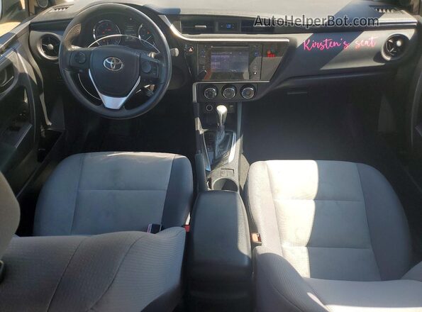 2T1BURHEXJC018451 2018 TOYOTA COROLLA Белый Вид панели приборов