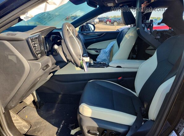 2T2AGCEZ4RC032781 2024 LEXUS NX Black Front interior view