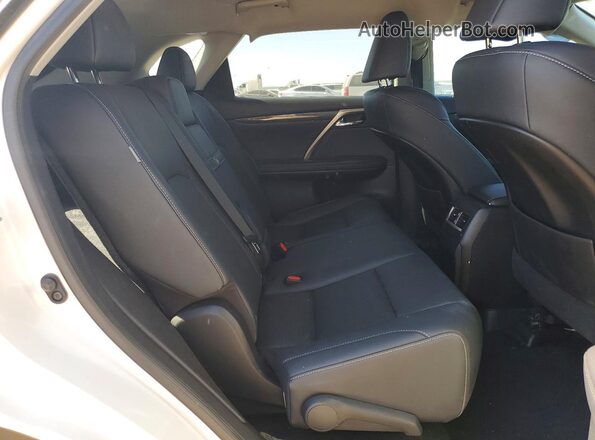 2T2AZMAA5MC189213 2021 LEXUS RX White Widok tylnych siedzeń