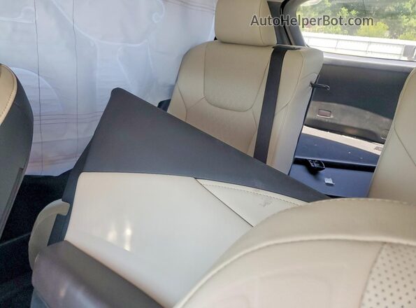 2T2BAMBA0RC026566 2024 LEXUS RX Silver Widok wnętrza z tyłu