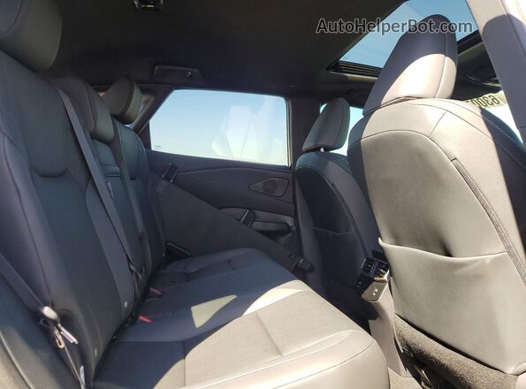 2T2BAMBA0RC046817 2024 LEXUS RX Silver Vista interior trasera