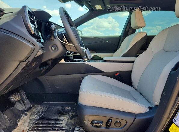 2T2BAMBA2SC058036 2025 LEXUS RX Черный Вид салона спереди