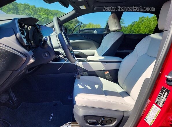 2T2BAMBA6TC076086 2026 LEXUS RX Red Вид салону спереду