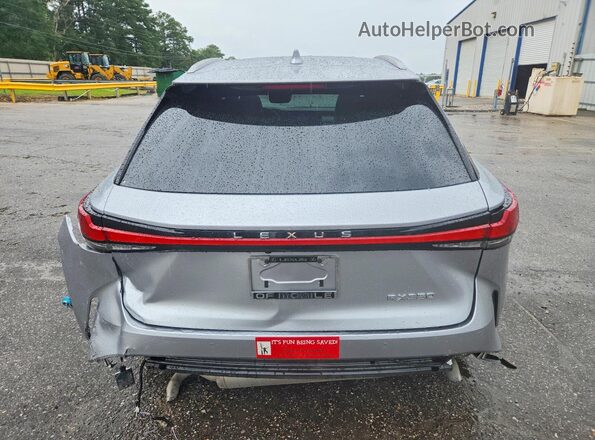 2T2BAMBA7RC037063 2024 LEXUS RX Silver უკანა ხედი