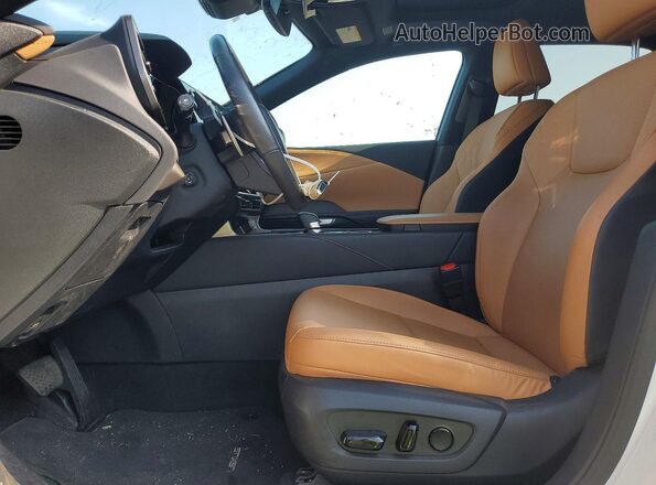 2T2BAMCA1PC028239 2023 LEXUS RX White Front interior view