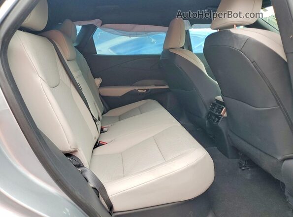 2T2BAMCA6SC102005 2025 LEXUS RX Silver Widok wnętrza z tyłu