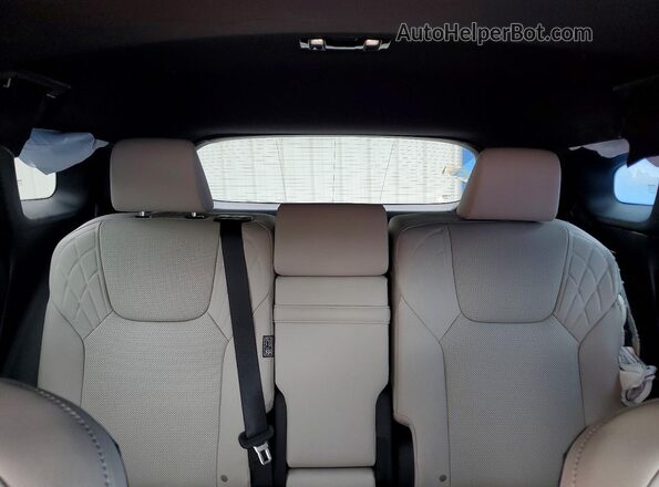 2T2BAMCA6SC102005 2025 LEXUS RX Silver Widok tylnych siedzeń