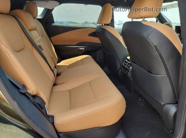 2T2BAMCA6TC132252 2026 LEXUS RX Green Vista interior trasera