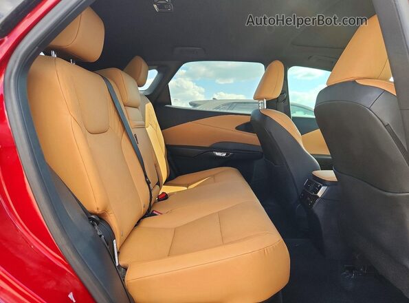 2T2BBMCA3RC039923 2024 LEXUS RX Red Вид задньої частини салону