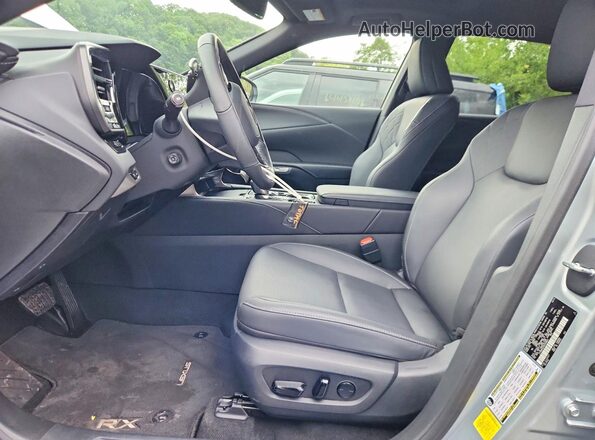 2T2BBMCA4RC038831 2024 LEXUS RX Silver Вид салону спереду