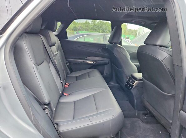 2T2BBMCA4RC038831 2024 LEXUS RX Silver Вид задньої частини салону