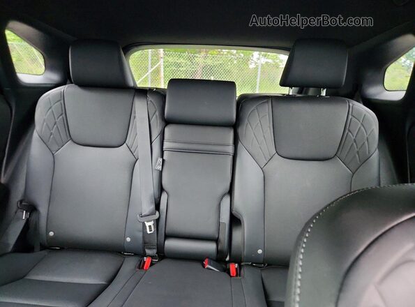 2T2BBMCA4RC038831 2024 LEXUS RX Silver Вид задніх сидінь