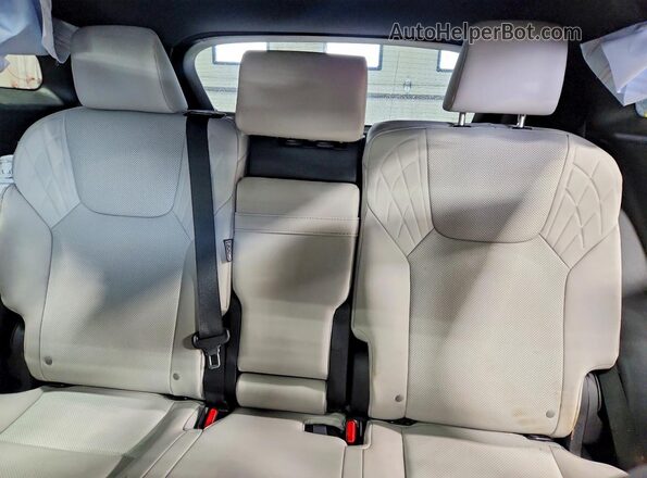 2T2BBMCA6TC132250 2026 LEXUS RX Black Rear seats view
