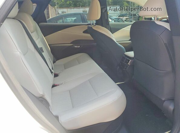 2T2BBMCAXPC021822 2023 LEXUS RX White Вид задньої частини салону