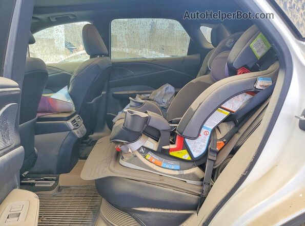 2T2BBMCAXSC068180 2025 LEXUS RX White Widok wnętrza z tyłu