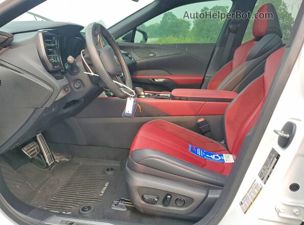 2T2BCMEA2RC014652 2024 LEXUS RX White Vista interior delantera