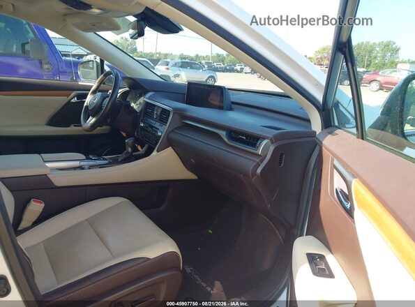 2T2BGMCA1GC008121 2016 LEXUS RX 450H White Front interior view