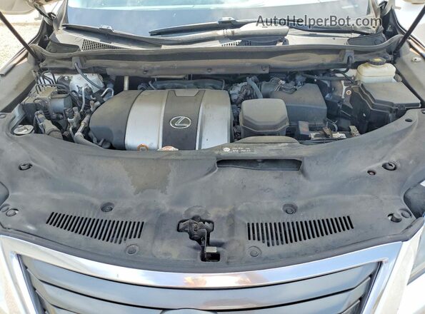 2T2BZMCA0KC201296 2019 LEXUS RX White Widok wnętrza z tyłu