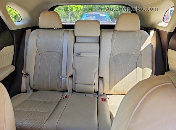 2T2BZMCA3GC028946 2016 LEXUS RX Beige Widok tylnych siedzeń