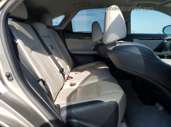 2T2BZMCA3KC169962 2019 LEXUS RX Silver Vista interior trasera