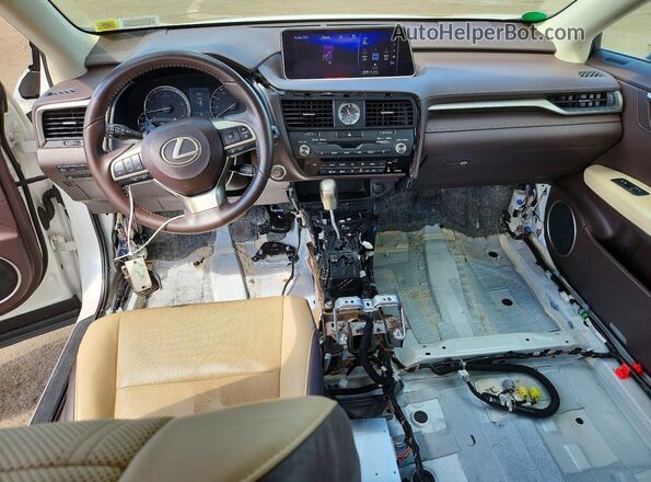 2T2BZMCA4JC150898 2018 LEXUS RX Белый Вид панели приборов