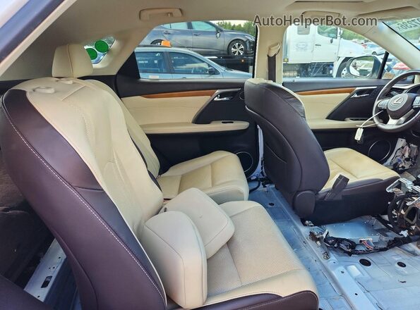 2T2BZMCA4JC150898 2018 LEXUS RX Белый Вид задней части салона