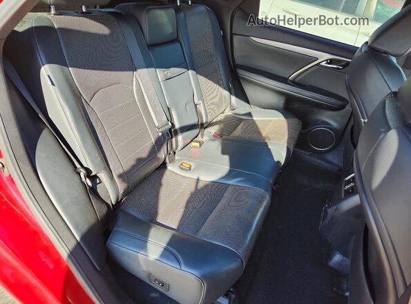 2T2BZMCA5HC098112 2017 LEXUS RX Red Widok wnętrza z tyłu