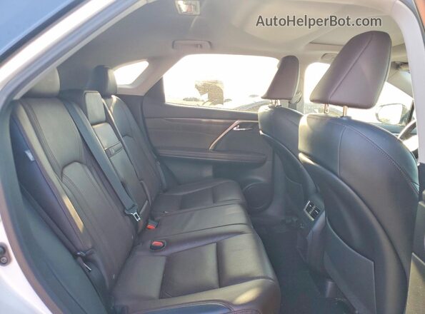 2T2BZMCA7HC094174 2017 LEXUS RX Белый Вид задней части салона