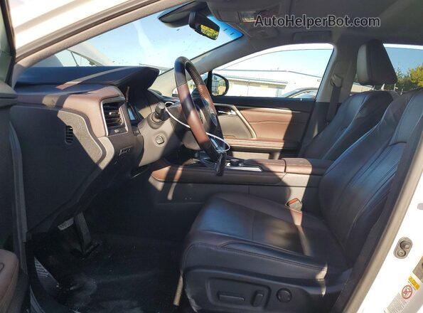 2T2BZMCA7HC094174 2017 LEXUS RX Белый Вид салона спереди
