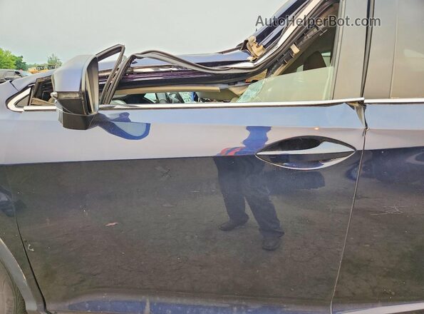 2T2BZMCA8HC077769 2017 LEXUS RX Blue Front interior view