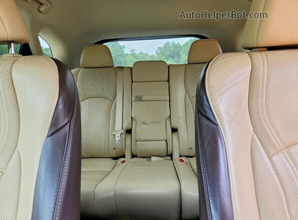 2T2BZMCA8HC085676 2017 LEXUS RX Beige Вид задніх сидінь