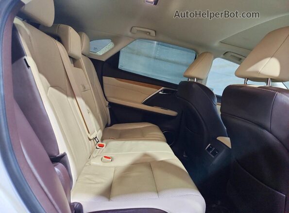 2T2BZMCAXHC087509 2017 LEXUS RX White Вид задньої частини салону