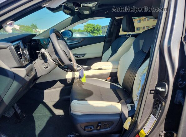 2T2GDCAZ0RC009197 2024 LEXUS NX Gray Widok wnętrza z przodu