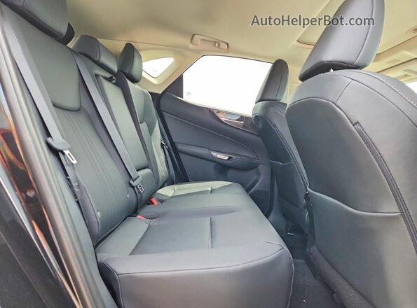 2T2GGCEZ6TC118112 2026 LEXUS NX Black Widok wnętrza z tyłu