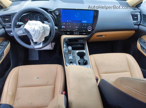 2T2GGCEZXTC100924 2026 LEXUS NX Green Vista del salpicadero