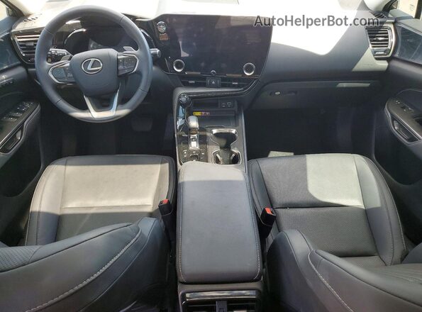 2T2GKCEZ8RC031559 2024 LEXUS NX Silver Вид панелі приладів