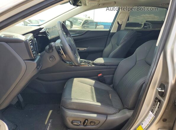 2T2GKCEZ8RC031559 2024 LEXUS NX Silver Вид салону спереду