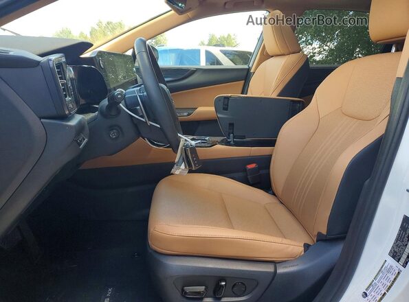 2T2GKCEZ9PC010278 2023 LEXUS NX White Widok wnętrza z przodu