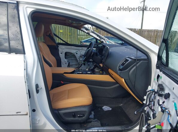 2T2HGCEZ4SC061332 2025 LEXUS NX 350 White Front interior view
